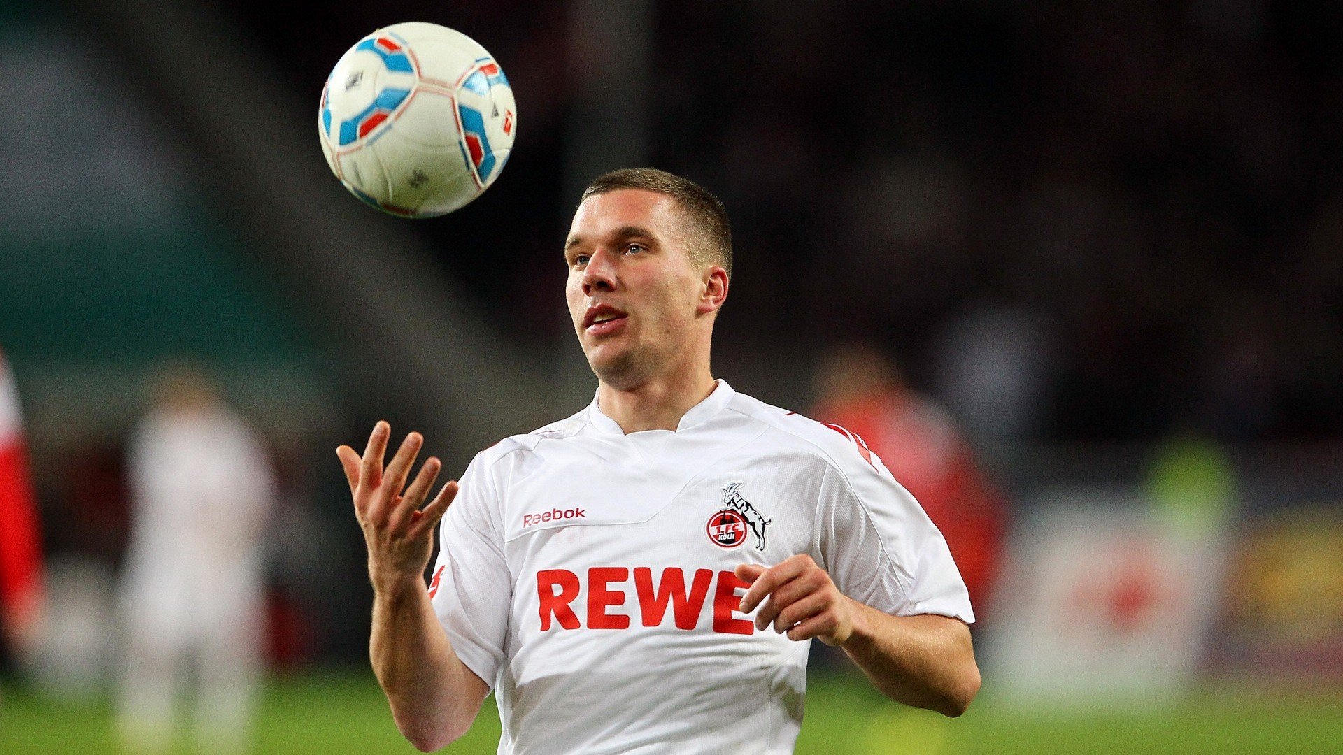 梅西回归赛场，关键助攻首场状态亮眼，巴黎圣日耳曼观众沸腾！